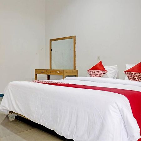Oyo 90483 Homestay Permata Syariah Bangko Kültér fotó