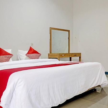 Oyo 90483 Homestay Permata Syariah Bangko Kültér fotó