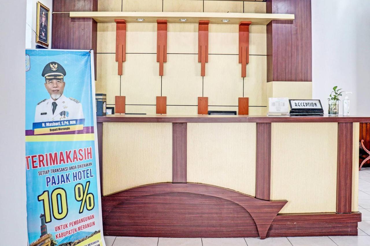 Oyo 90483 Homestay Permata Syariah Bangko Kültér fotó
