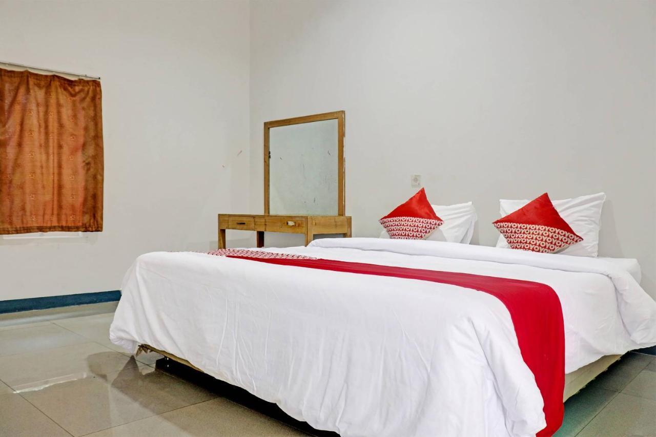 Oyo 90483 Homestay Permata Syariah Bangko Kültér fotó