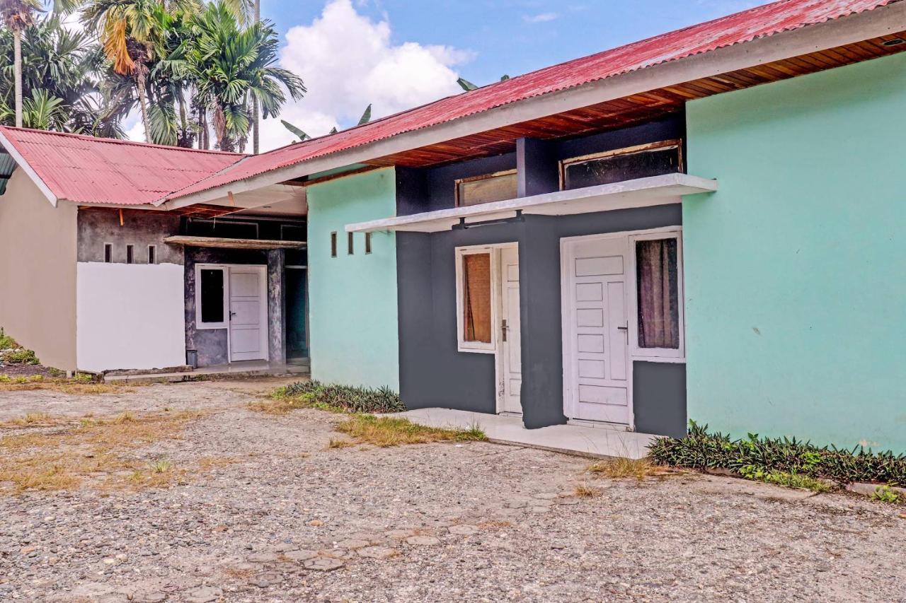 Oyo 90483 Homestay Permata Syariah Bangko Kültér fotó