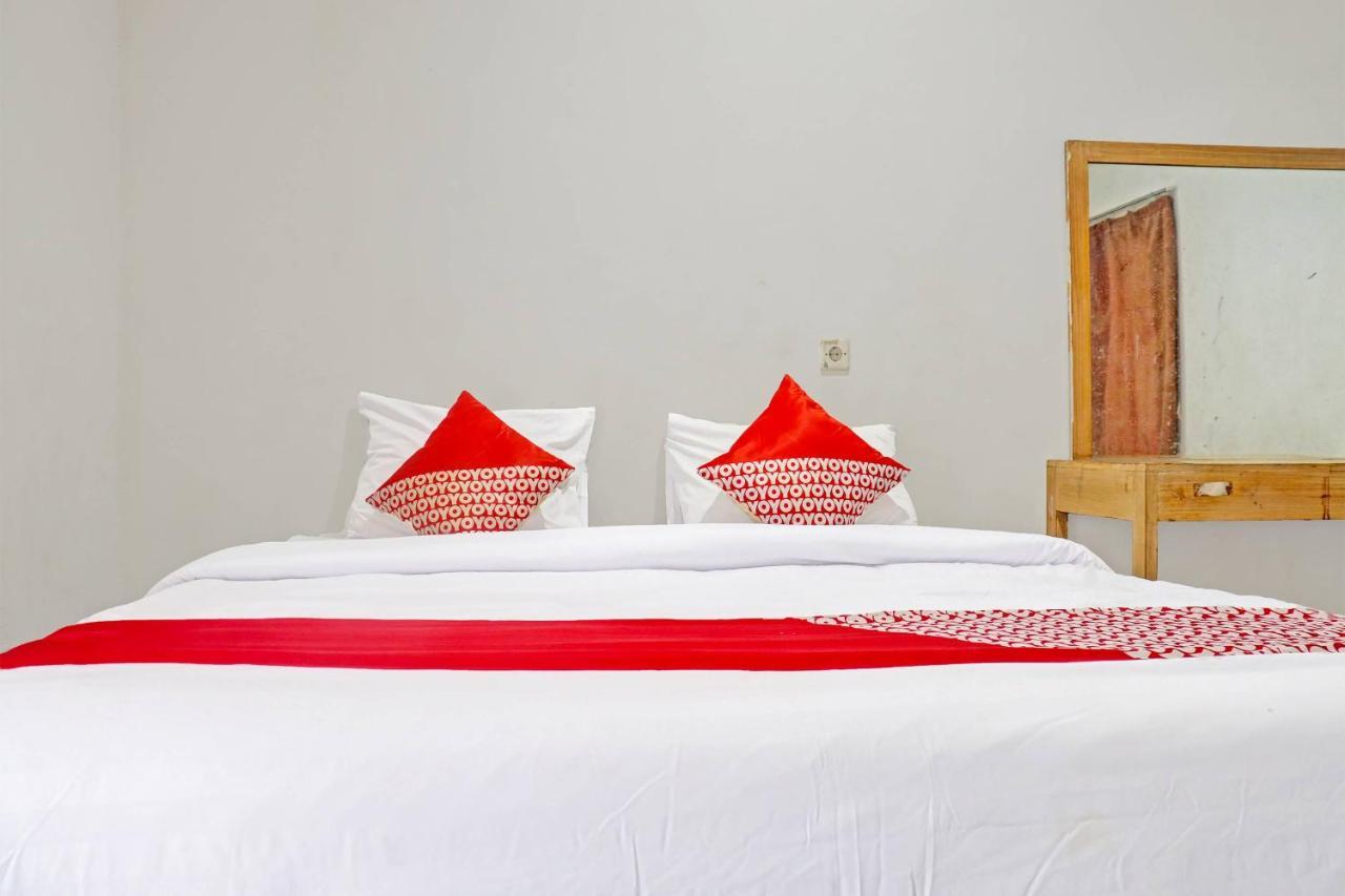 Oyo 90483 Homestay Permata Syariah Bangko Kültér fotó