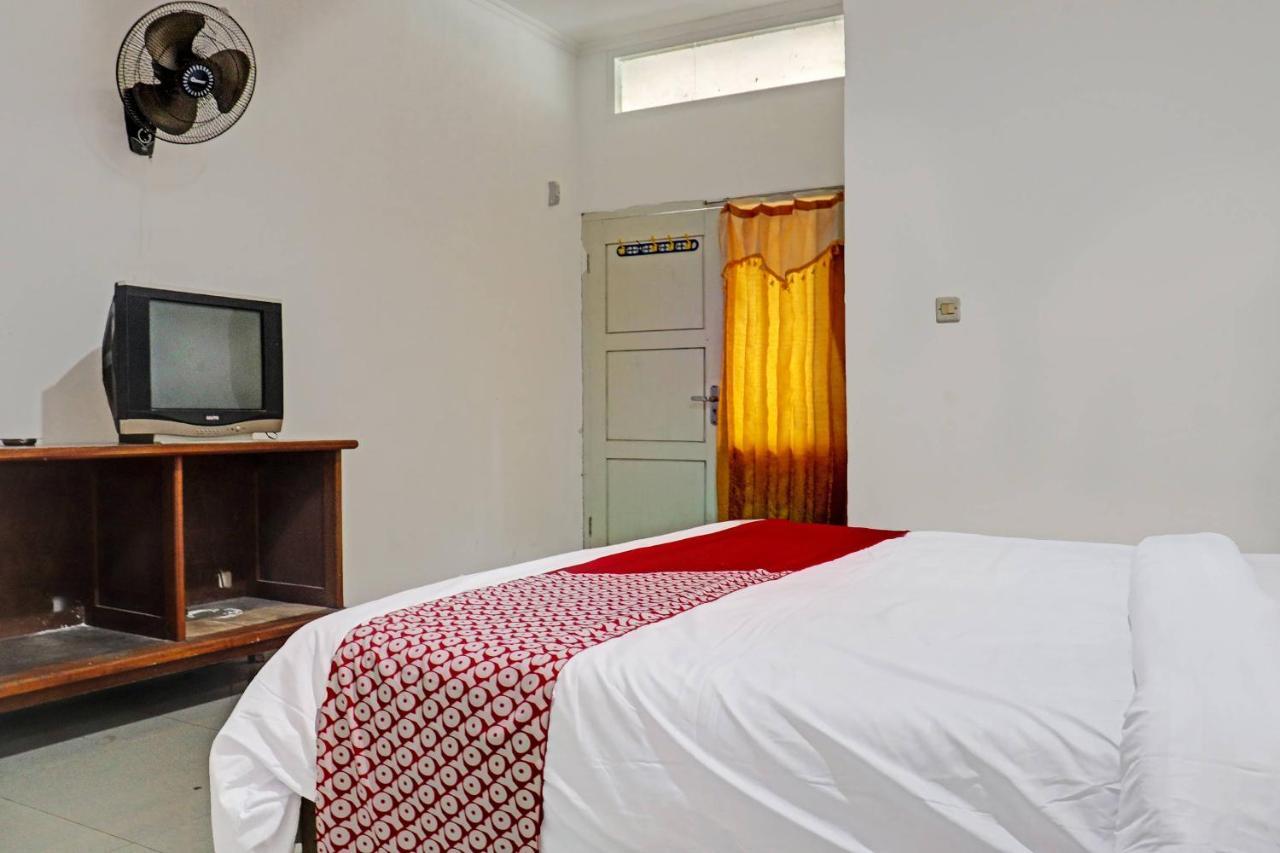 Oyo 90483 Homestay Permata Syariah Bangko Kültér fotó