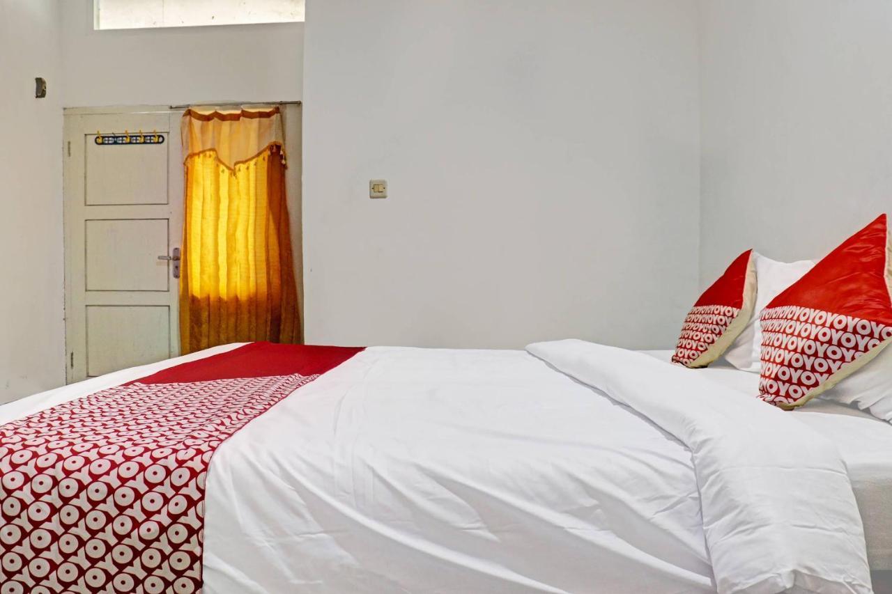 Oyo 90483 Homestay Permata Syariah Bangko Kültér fotó