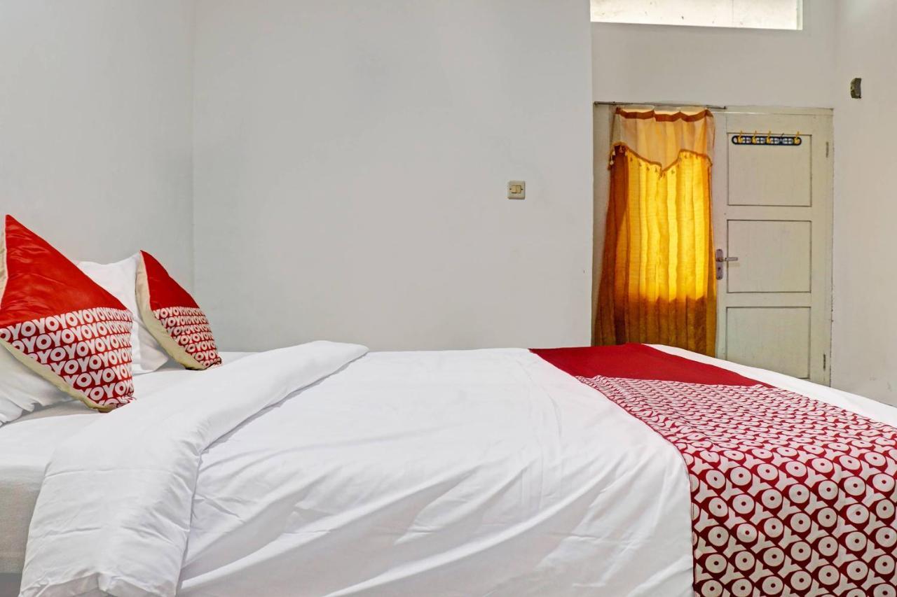 Oyo 90483 Homestay Permata Syariah Bangko Kültér fotó