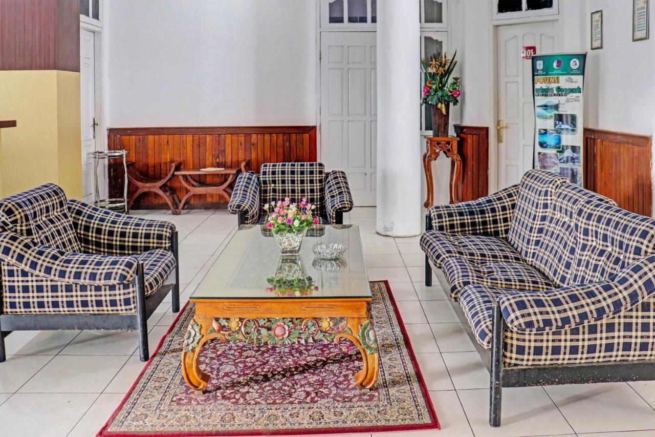 Oyo 90483 Homestay Permata Syariah Bangko Kültér fotó