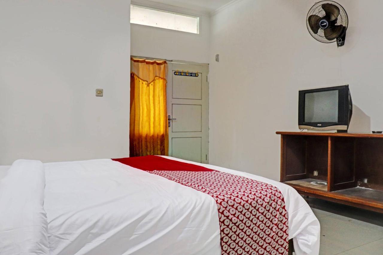 Oyo 90483 Homestay Permata Syariah Bangko Kültér fotó