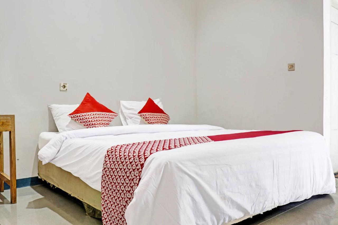 Oyo 90483 Homestay Permata Syariah Bangko Kültér fotó