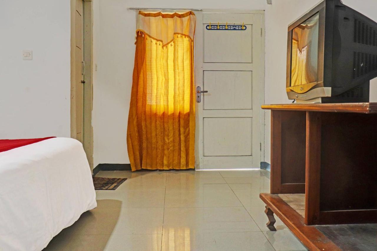 Oyo 90483 Homestay Permata Syariah Bangko Kültér fotó